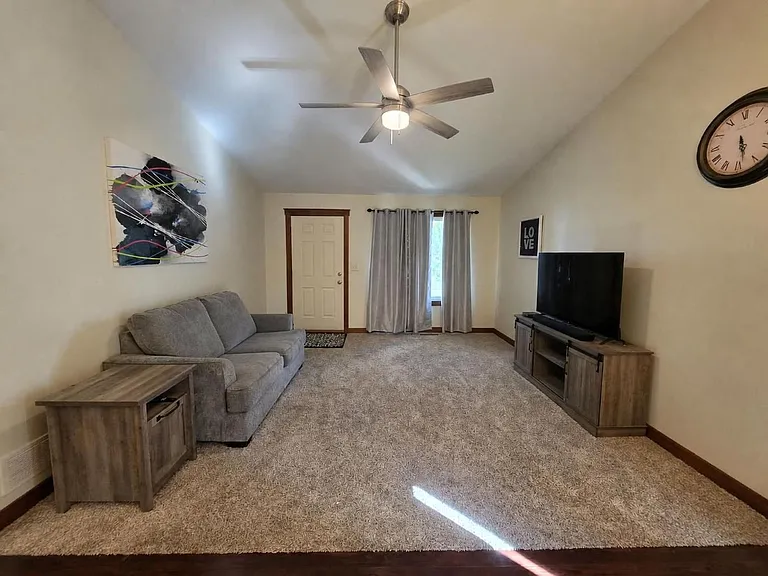 3270 White Oak Ln — Photo 9