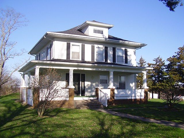 1st image of 265 NE 38th Ave