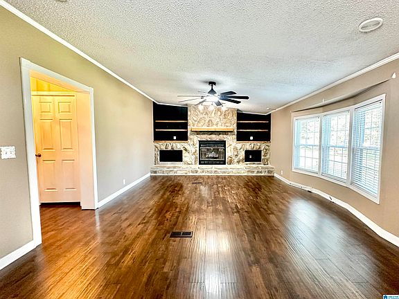 2nd image of 39 Hathorne Dr