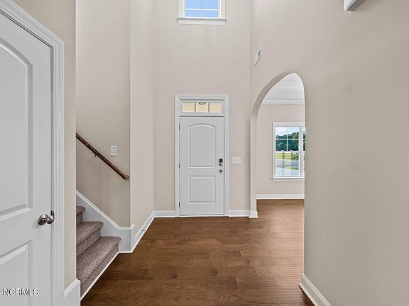4th image of 348 Shortleaf Drive