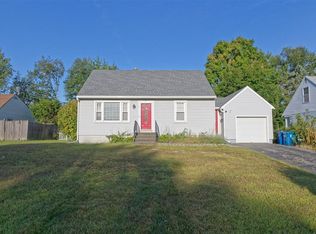 18 Swayze Dr, Latham, NY 12110