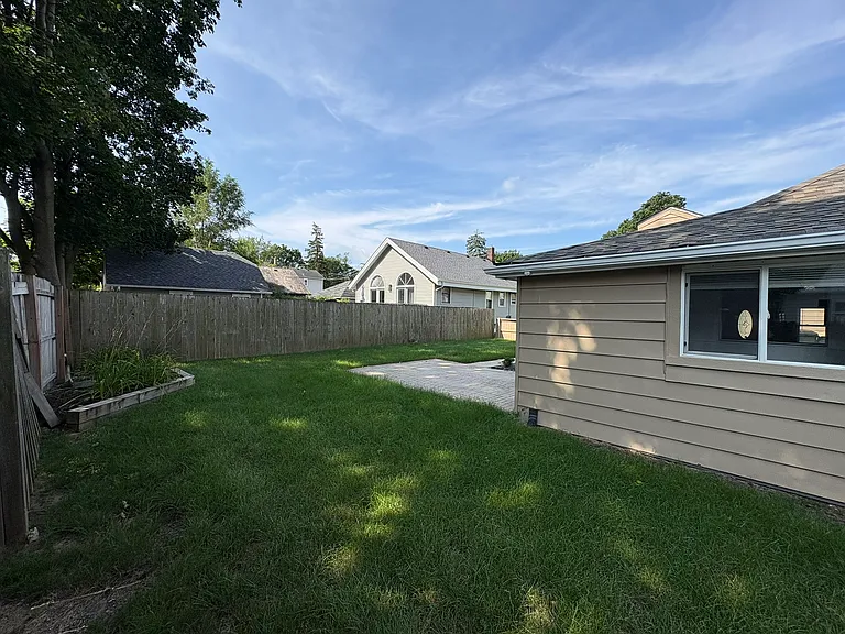 115 Grant St — Photo 14