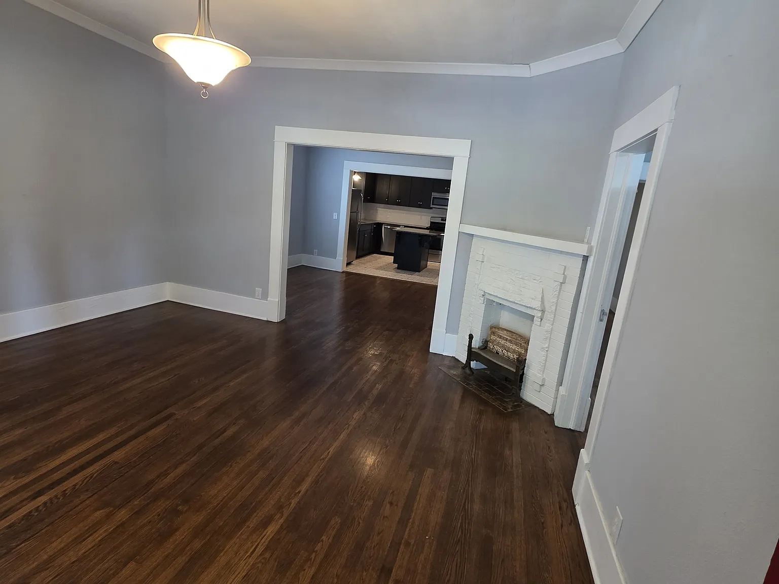 1401 Elwood — Photo 3