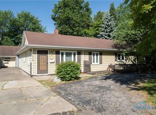 1253 Hugo Ave, Maumee, OH 43537