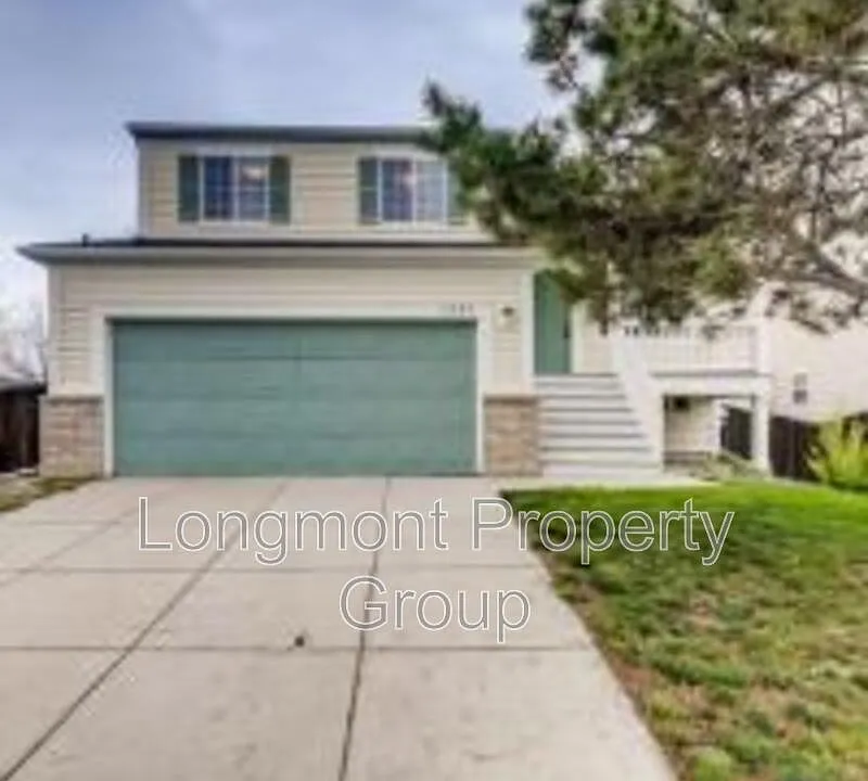 1921 Wildrose Dr