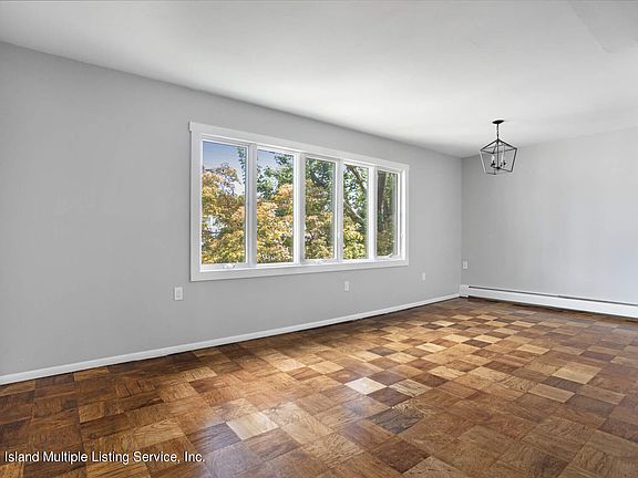4th image of 44 Harvey Ave