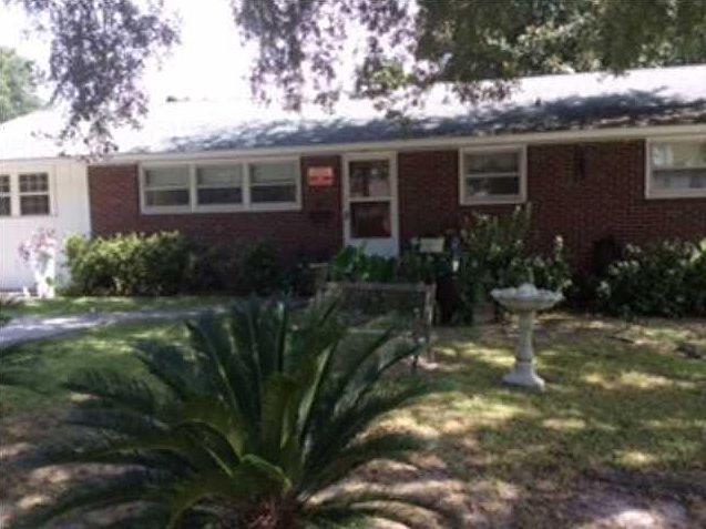 2nd image of 5804 Chaucer Dr