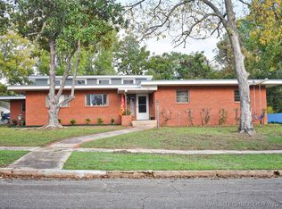 601 S 3rd St, Hugo, OK 74743