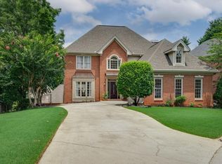 2465 Summeroak Dr, Tucker, GA 30084