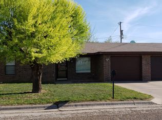 905 W 15th St, Portales, NM 88130