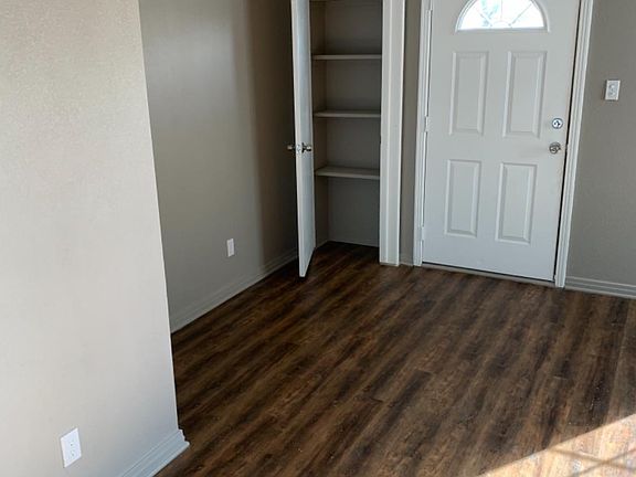2nd image of 203 W Jackson St