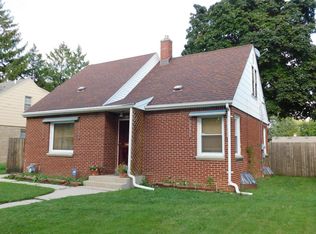 5910 N 35th St, Milwaukee, WI 53209