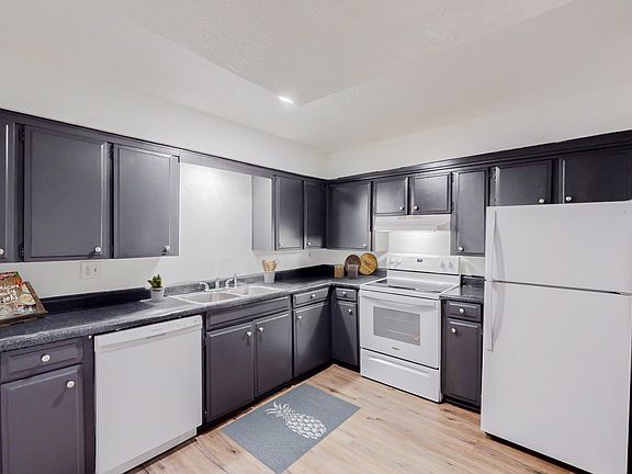 5th image of 114 W 103rd St #112-21