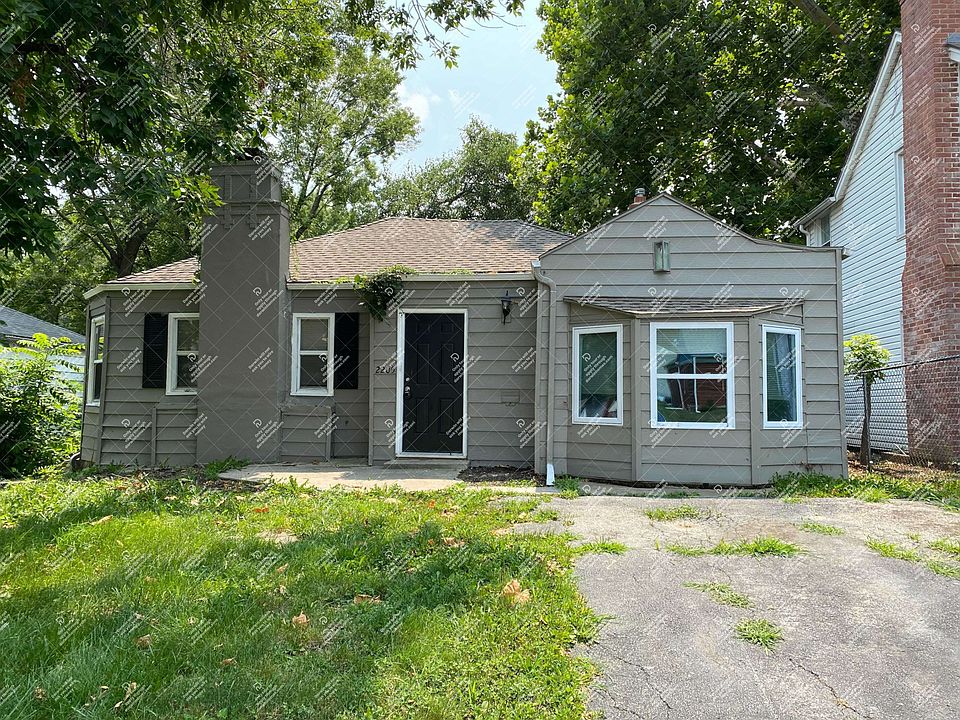 1st image of 2205 E 72nd St
