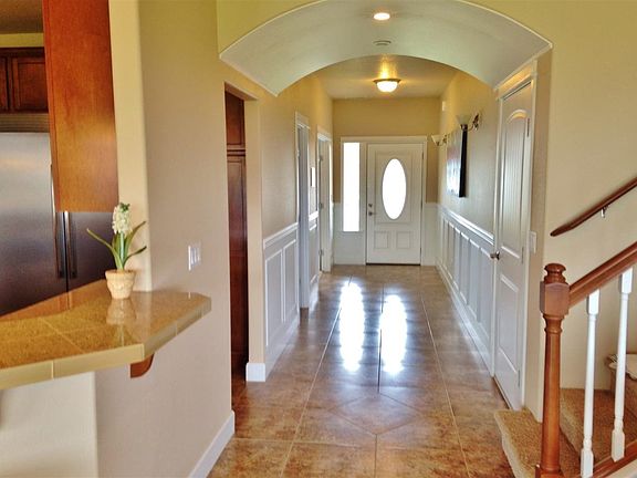 5th image of 611 Pikes Peak Dr