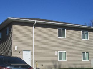 814 Windom St #D, Wayne, NE 68787