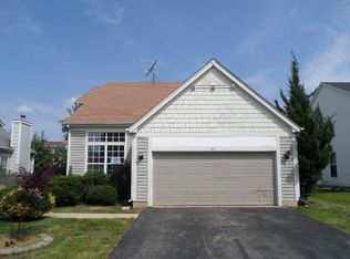 416 Columbine Ln, Bolingbrook, IL 60440