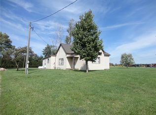 1317 N 2300 East Rd, Shelbyville, IL 62565