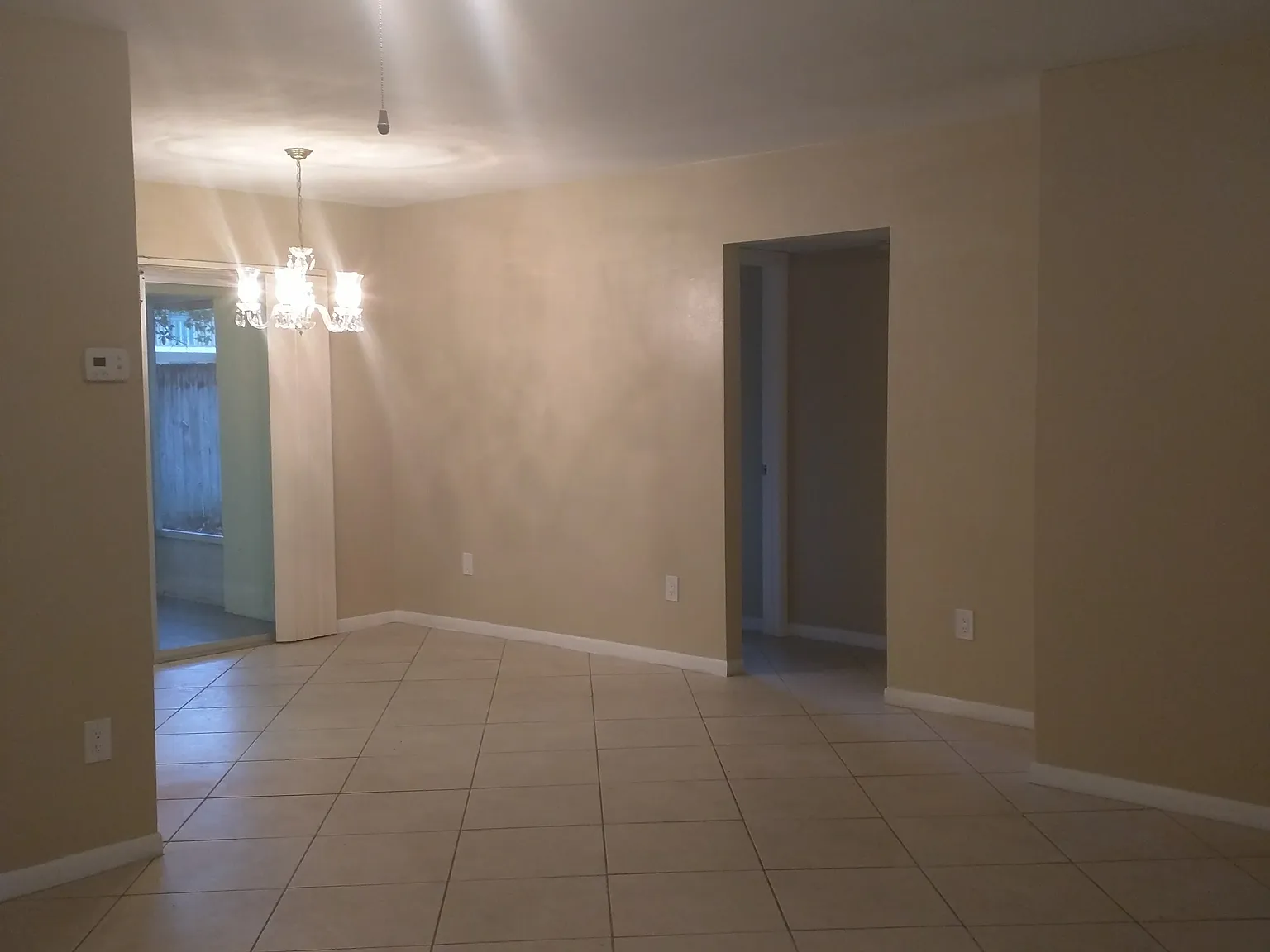2 bed, 1100 sqft, $1,700 — Photo 3