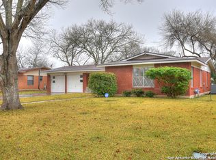 301 E Langley Blvd, Universal City, TX 78148