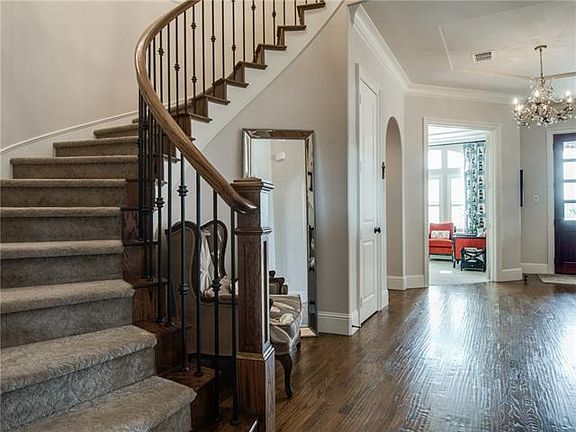 4th image of 5029 Steinbeck St