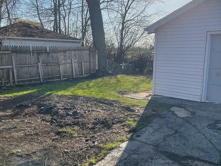 12010 Elm Dr — Photo 5