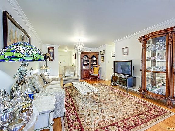 4th image of 102-30 66th Rd APT 5F
