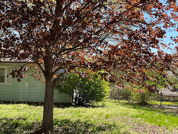 2nd image of 2619 S Berry Ave