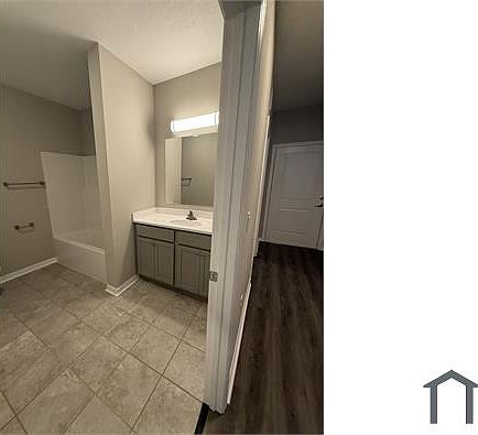 3rd image of 5042 Billys Creek Dr