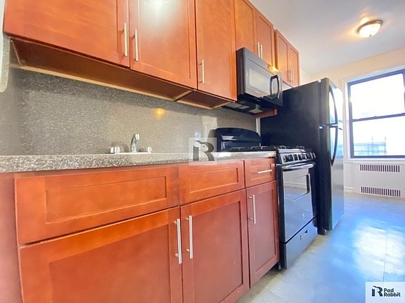 5th image of 745 Lincoln Pl APT 3F