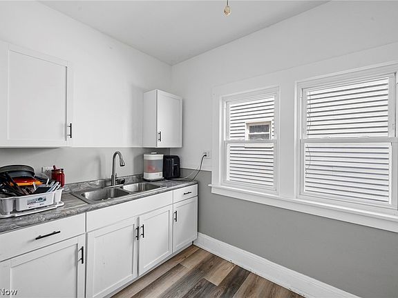 4th image of 4608 Bucyrus Ave