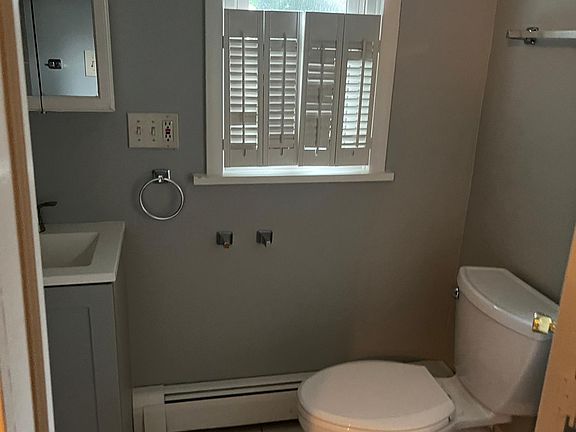 4th image of 1010 Acker Ave #1010