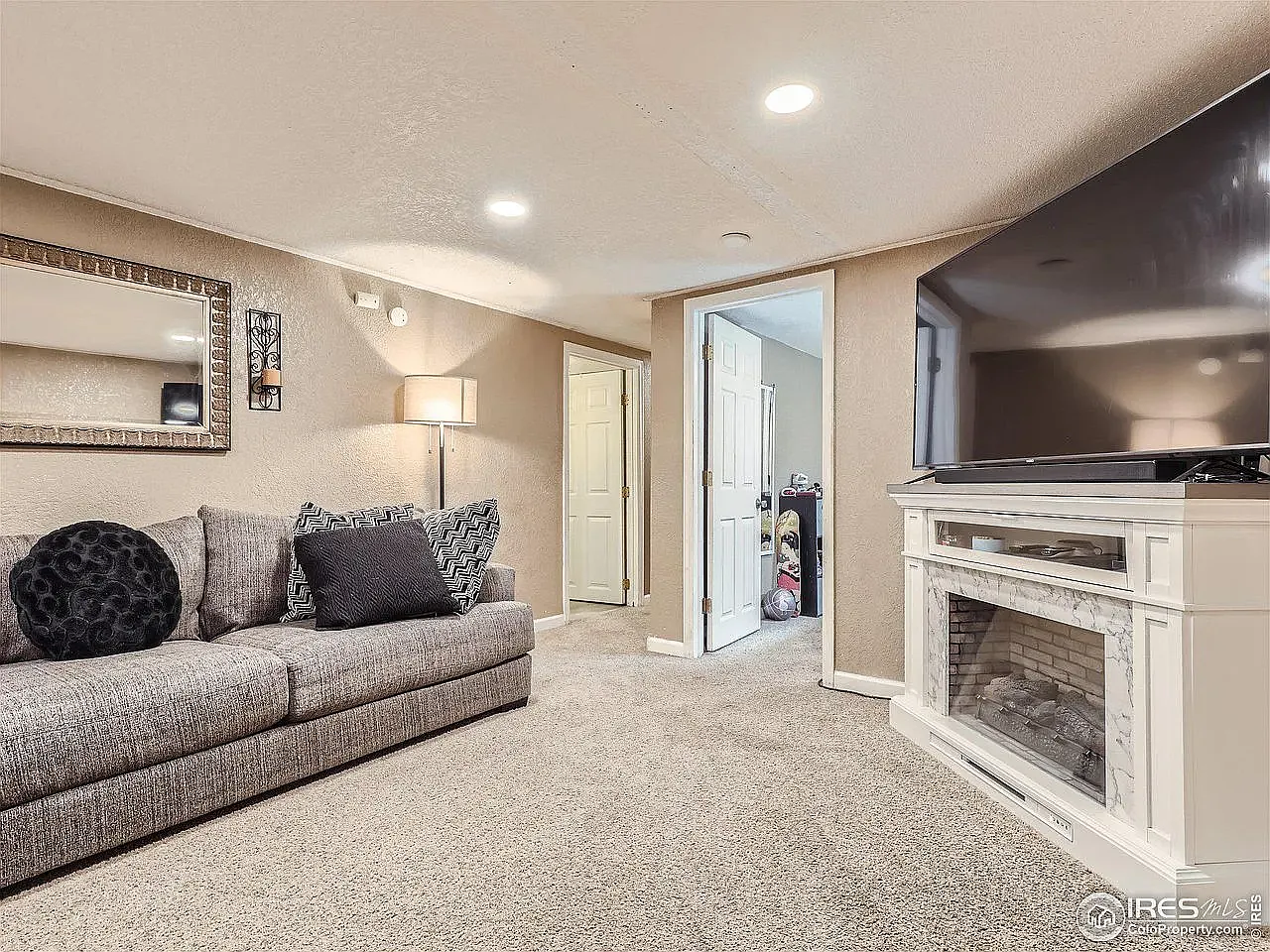 4 bed, 1728 sqft, $3,100 — Photo 4