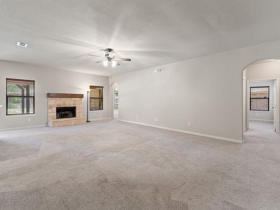 2nd image of 1058 Saint Andrews Dr