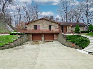 100 Windsor Ln, New Martinsville, WV 26155