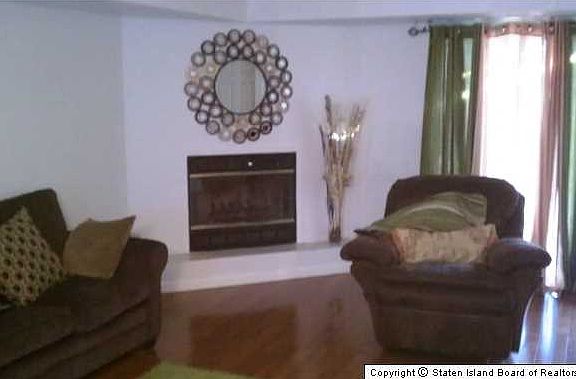 5th image of 26 Benjamin Dr
