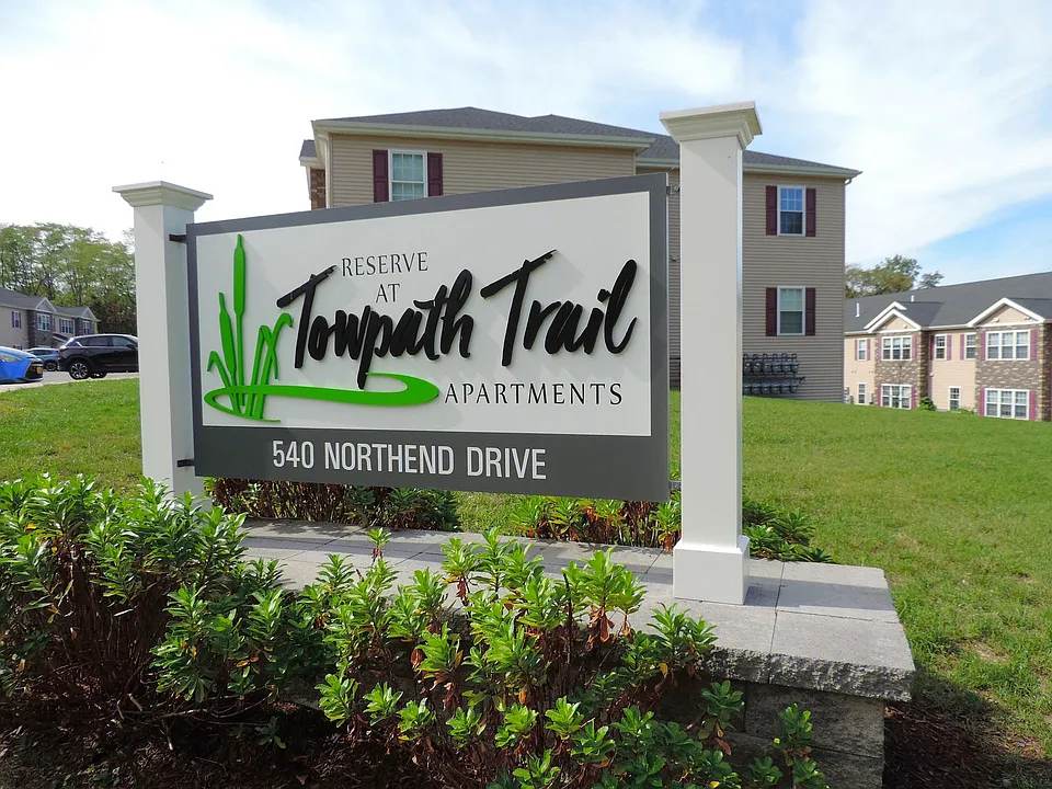 Welcome to the Reserve at Towpath Trail!