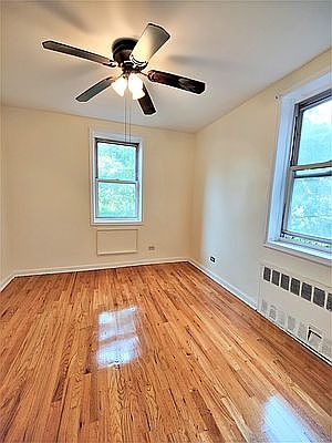 4th image of 2501 Morris Ave #5E