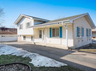 5520 Virginia Ave, Clarendon Hills, IL 60514