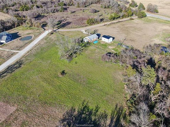 5th image of 231 Dewey Ln