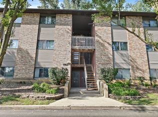 2352 South St APT D, Elgin, IL 60123
