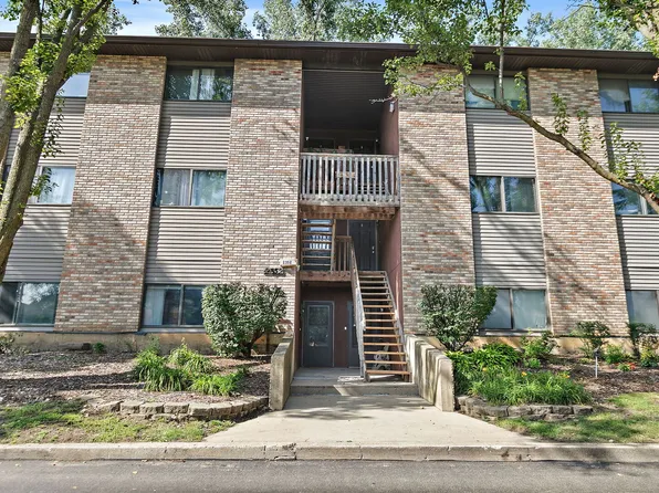 2352 South St APT D, Elgin, IL 60123