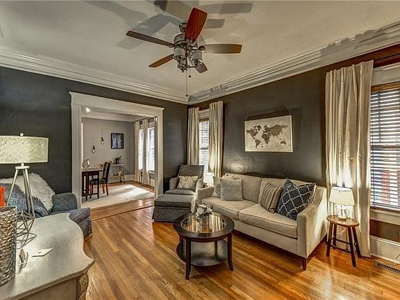 4th image of 1046 N Ave Ne #2C