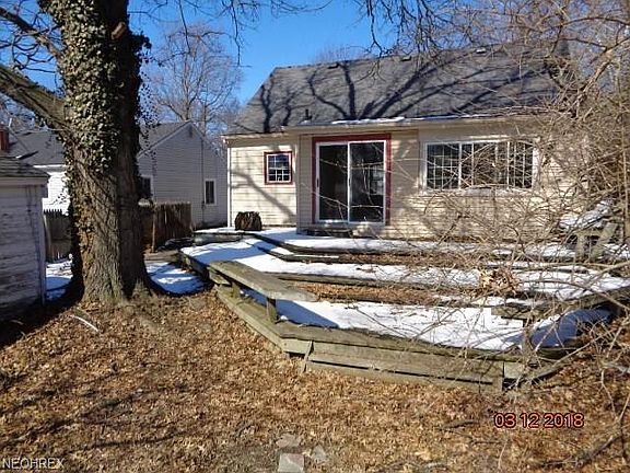 3rd image of 1824 Kingsley Ave