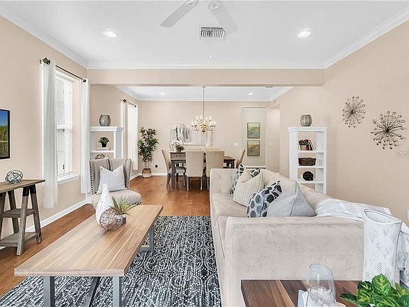 5th image of 1110 Tapestry Dr