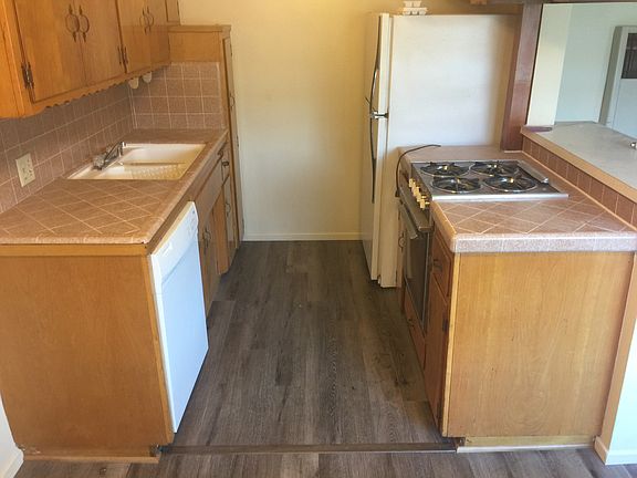 2nd image of 1208 S Marengo Ave APT U