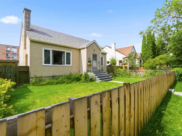 11710 94th St NW, Edmonton, AB T5G 1J2