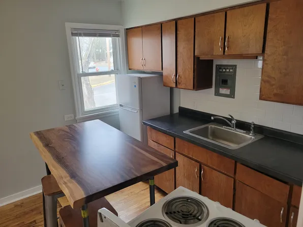 1220 6th Ave E #1, Menomonie, WI 54751