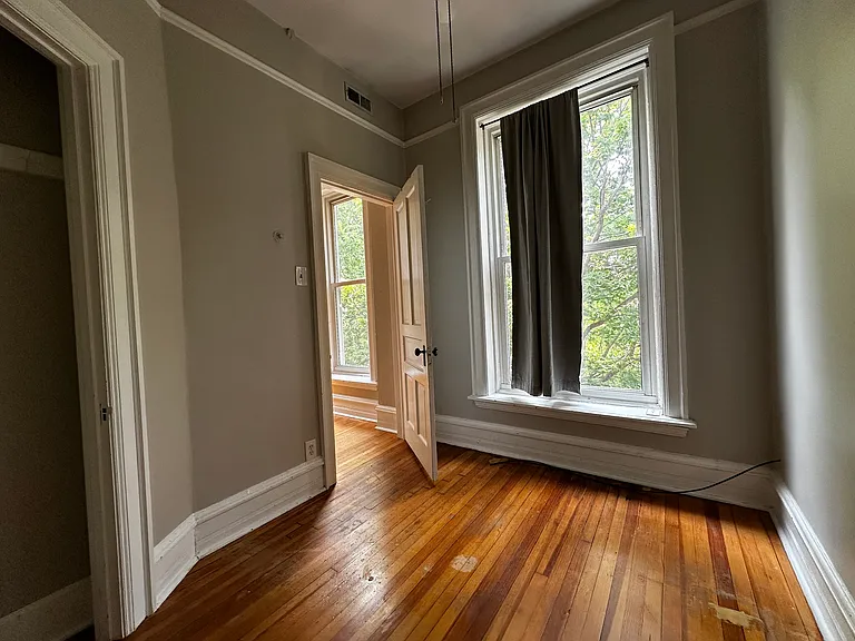 2241 N Seminary Ave #3 — Photo 10