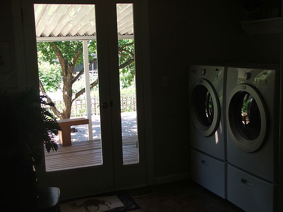 3rd image of 6108 S Moran Dr